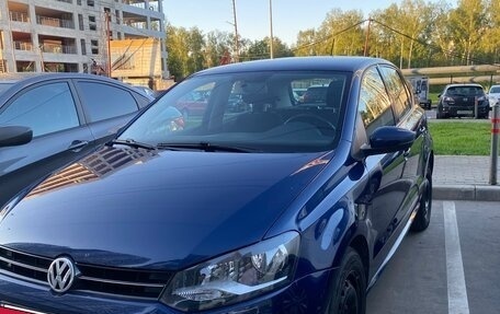 Volkswagen Polo VI (EU Market), 2011 год, 830 000 рублей, 2 фотография