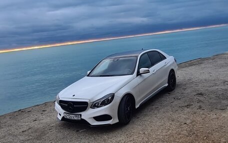 Mercedes-Benz E-Класс, 2015 год, 1 850 000 рублей, 5 фотография