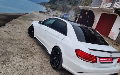 Mercedes-Benz E-Класс, 2015 год, 1 850 000 рублей, 10 фотография