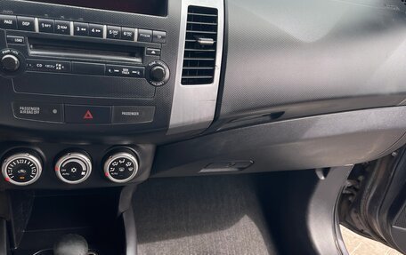 Mitsubishi Outlander III рестайлинг 3, 2007 год, 875 000 рублей, 7 фотография
