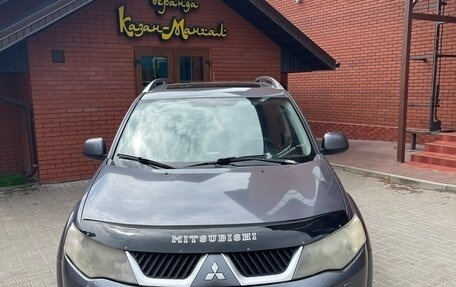 Mitsubishi Outlander III рестайлинг 3, 2007 год, 875 000 рублей, 3 фотография