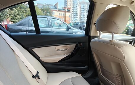 BMW 3 серия, 2017 год, 2 700 000 рублей, 26 фотография
