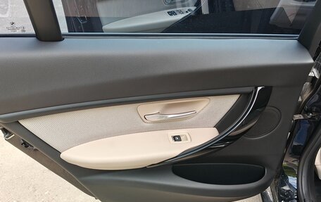 BMW 3 серия, 2017 год, 2 700 000 рублей, 30 фотография