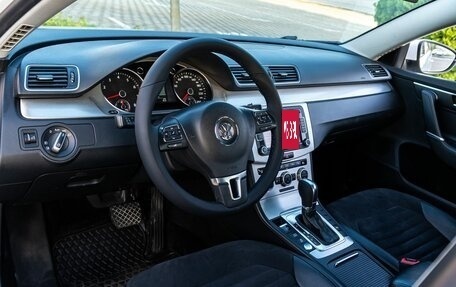 Volkswagen Passat B7, 2013 год, 1 095 000 рублей, 21 фотография