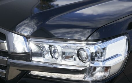 Toyota Land Cruiser 200, 2015 год, 5 779 000 рублей, 9 фотография