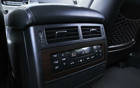 Toyota Land Cruiser 200, 2015 год, 5 779 000 рублей, 31 фотография
