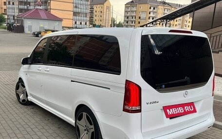 Mercedes-Benz V-Класс, 2017 год, 3 540 000 рублей, 6 фотография