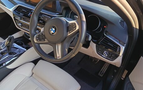 BMW 5 серия, 2018 год, 3 300 000 рублей, 11 фотография