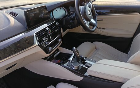 BMW 5 серия, 2018 год, 3 300 000 рублей, 12 фотография