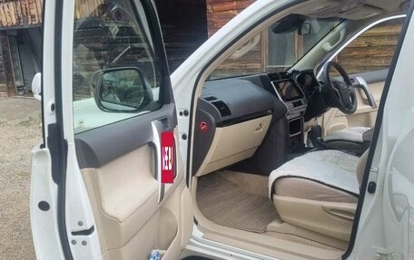 Toyota Land Cruiser Prado 150 рестайлинг 2, 2018 год, 4 000 000 рублей, 6 фотография