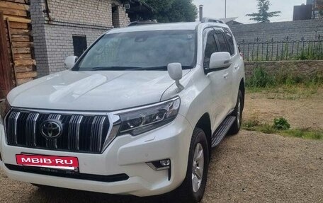 Toyota Land Cruiser Prado 150 рестайлинг 2, 2018 год, 4 000 000 рублей, 14 фотография
