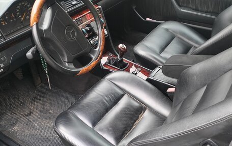 Mercedes-Benz E-Класс, 1994 год, 800 000 рублей, 2 фотография