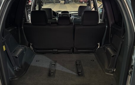 Toyota Land Cruiser Prado 120 рестайлинг, 2006 год, 3 000 000 рублей, 17 фотография