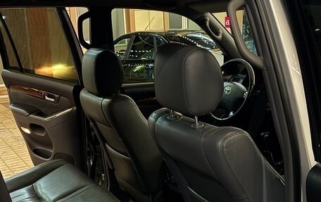 Toyota Land Cruiser Prado 120 рестайлинг, 2006 год, 3 000 000 рублей, 7 фотография