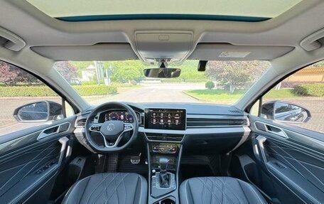 Volkswagen Tiguan II, 2022 год, 1 950 002 рублей, 7 фотография