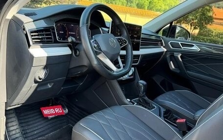 Volkswagen Tiguan II, 2022 год, 1 950 002 рублей, 9 фотография