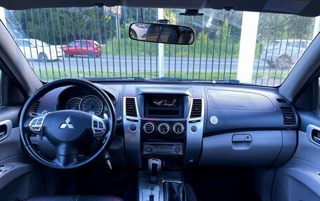 Mitsubishi Pajero Sport II рестайлинг, 2014 год, 1 979 000 рублей, 10 фотография