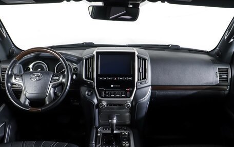 Toyota Land Cruiser 200, 2019 год, 7 400 000 рублей, 13 фотография