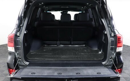 Toyota Land Cruiser 200, 2019 год, 7 400 000 рублей, 10 фотография