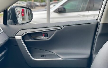 Toyota RAV4, 2025 год, 3 750 000 рублей, 11 фотография