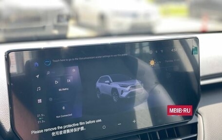 Toyota RAV4, 2025 год, 3 750 000 рублей, 18 фотография