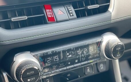 Toyota RAV4, 2025 год, 3 750 000 рублей, 20 фотография