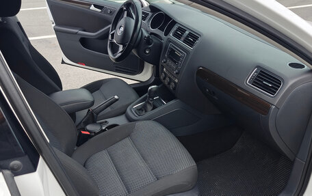 Volkswagen Jetta VI, 2015 год, 1 370 000 рублей, 8 фотография