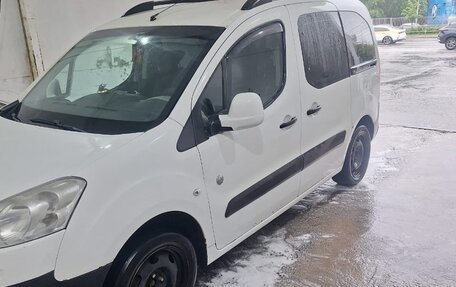 Peugeot Partner II рестайлинг 2, 2013 год, 690 000 рублей, 1 фотография