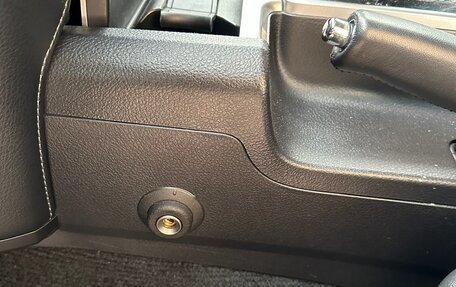 Toyota Land Cruiser Prado 150 рестайлинг 2, 2020 год, 7 000 000 рублей, 11 фотография