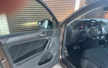 Volkswagen Tiguan II, 2020 год, 2 990 000 рублей, 6 фотография
