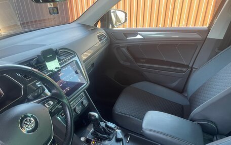 Volkswagen Tiguan II, 2020 год, 2 990 000 рублей, 4 фотография