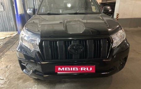 Toyota Land Cruiser Prado 150 рестайлинг 2, 2021 год, 5 500 000 рублей, 4 фотография