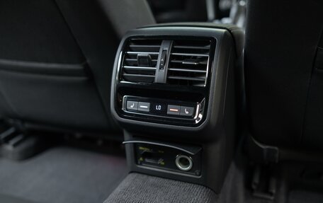 Volkswagen Passat B8 рестайлинг, 2018 год, 2 600 000 рублей, 15 фотография