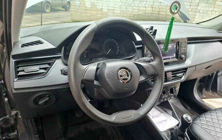 Skoda Rapid II, 2022 год, 1 680 000 рублей, 10 фотография