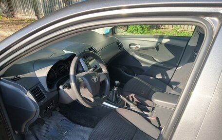 Toyota Corolla, 2011 год, 1 000 000 рублей, 8 фотография