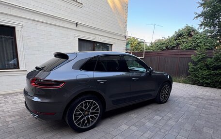 Porsche Macan I рестайлинг, 2017 год, 4 300 000 рублей, 4 фотография