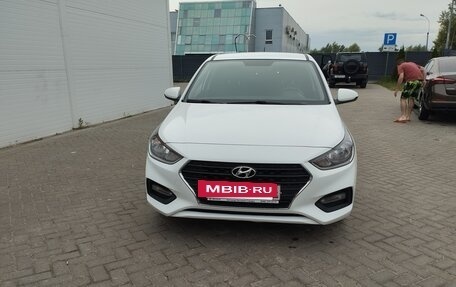 Hyundai Solaris II рестайлинг, 2017 год, 1 299 000 рублей, 2 фотография