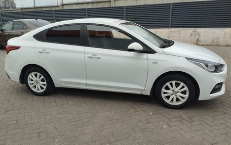 Hyundai Solaris II рестайлинг, 2017 год, 1 299 000 рублей, 4 фотография