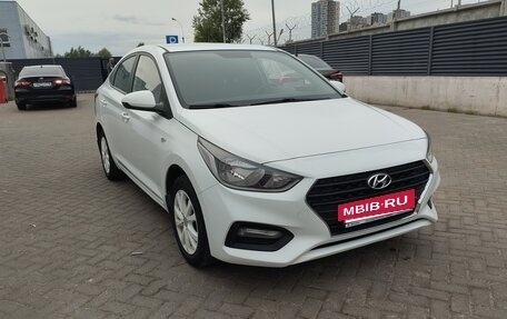 Hyundai Solaris II рестайлинг, 2017 год, 1 299 000 рублей, 3 фотография