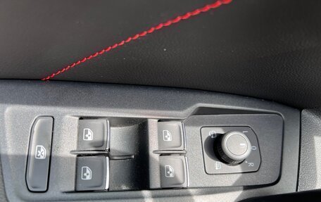 Volkswagen Tiguan II, 2021 год, 2 890 000 рублей, 12 фотография