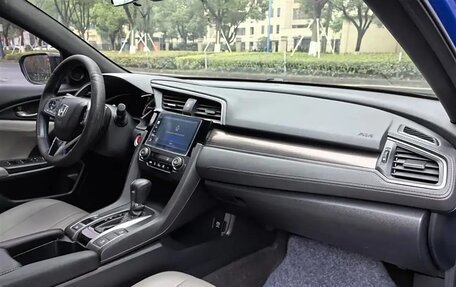 Honda Civic, 2022 год, 1 850 000 рублей, 14 фотография
