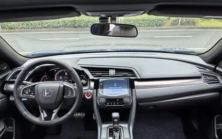Honda Civic, 2022 год, 1 850 000 рублей, 12 фотография