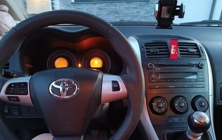 Toyota Auris II, 2012 год, 800 000 рублей, 2 фотография