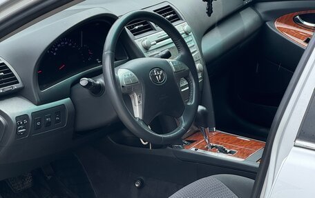 Toyota Camry, 2011 год, 1 650 000 рублей, 13 фотография