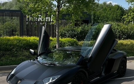 Lamborghini Aventador I рестайлинг, 2019 год, 27 700 000 рублей, 6 фотография