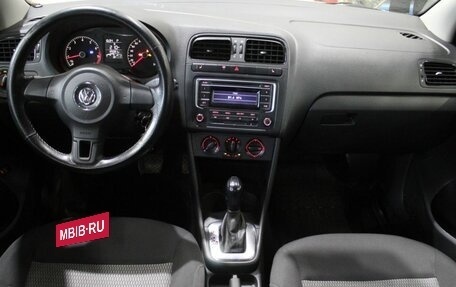 Volkswagen Polo VI (EU Market), 2015 год, 730 000 рублей, 23 фотография