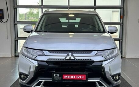 Mitsubishi Outlander III рестайлинг 3, 2018 год, 2 049 000 рублей, 2 фотография