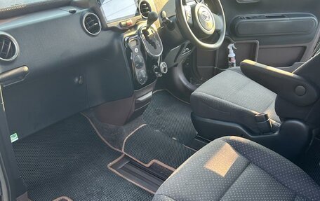 Toyota Spade, 2015 год, 1 100 000 рублей, 18 фотография