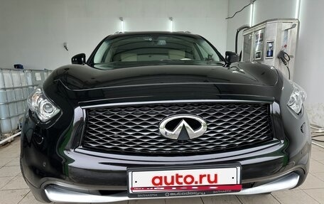 Infiniti QX70, 2014 год, 2 900 000 рублей, 5 фотография