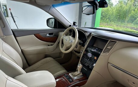 Infiniti QX70, 2014 год, 2 900 000 рублей, 13 фотография